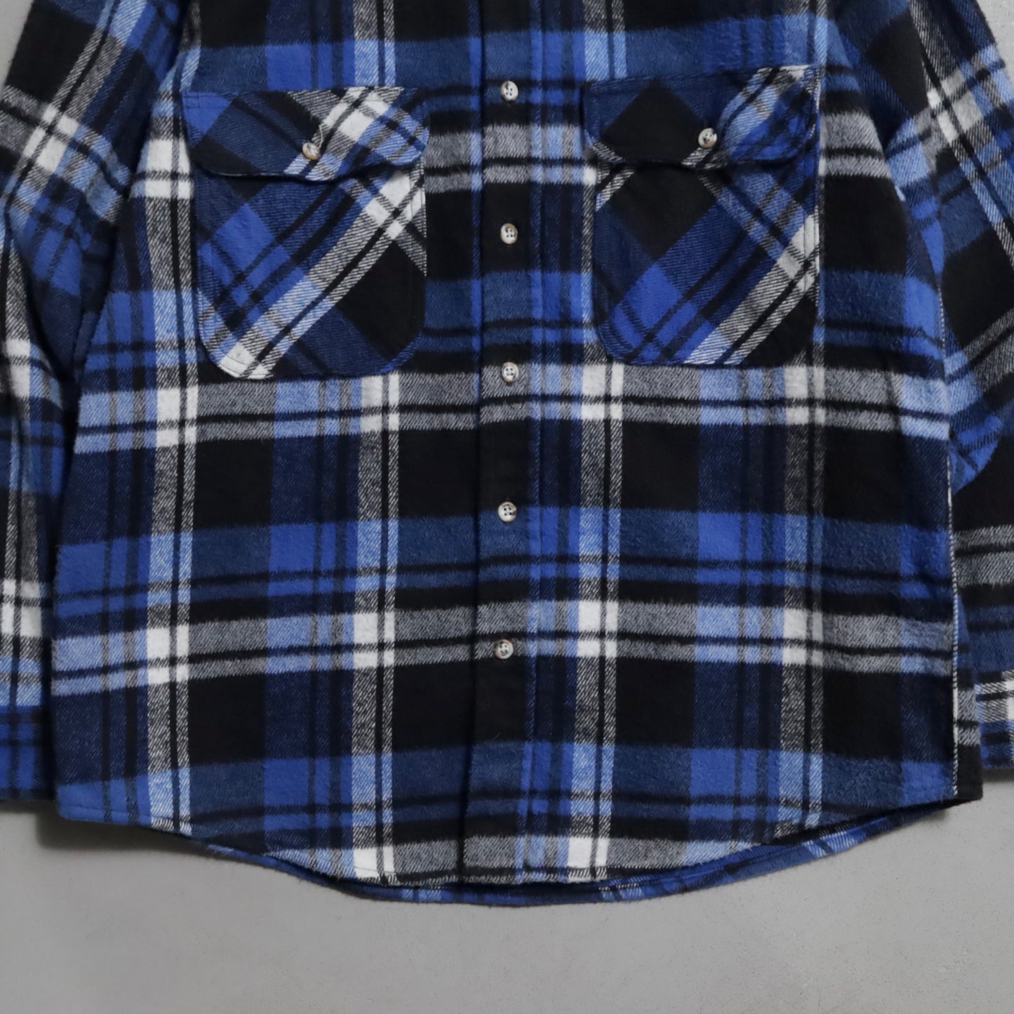 FIVEBROTHER PLAID HEAVY FLANNEL SHIRT (LARGE/VERY GOOD CONDITION)
