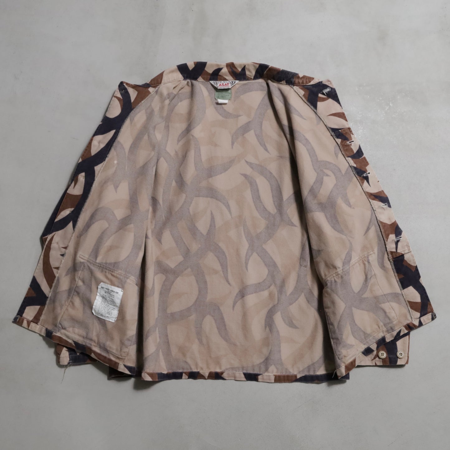 ASAT TRIBAL PATTERN CAMO 2-POCKET JACKET (LARGE-LONG/GOOD CONDITION)