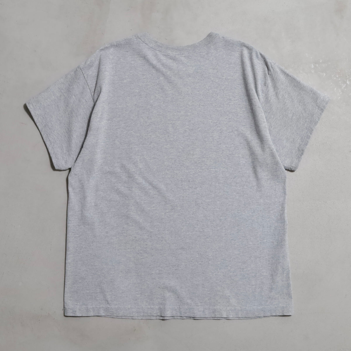 CALVIN KLEIN ROGO T-SHIRT (XLARGE/GOOD CONDITION)