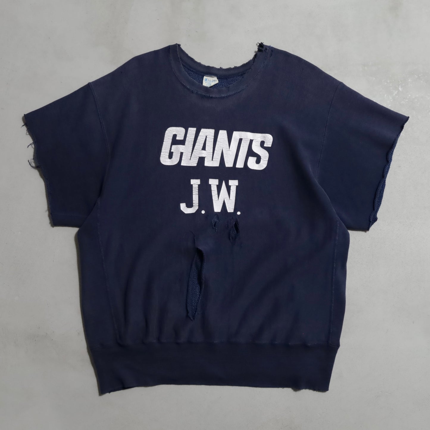 CHAMPION REVERSE WEAVE CUT-OFF SWEAT SHIRT (XLARGE/GOOD DAMAGE)