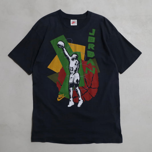 NIKE MICHAEL JORDAN T-SHIRT (MEDIUM/GOOD CONDITION)