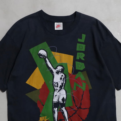 NIKE MICHAEL JORDAN T-SHIRT (MEDIUM/GOOD CONDITION)