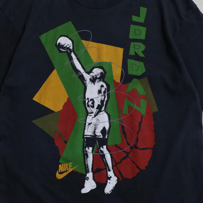 NIKE MICHAEL JORDAN T-SHIRT (MEDIUM/GOOD CONDITION)