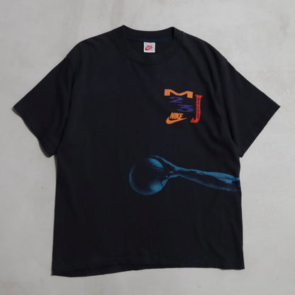 NIKE MICHAEL JORDAN T-SHIRT (MEDIUM/GOOD CONDITION)