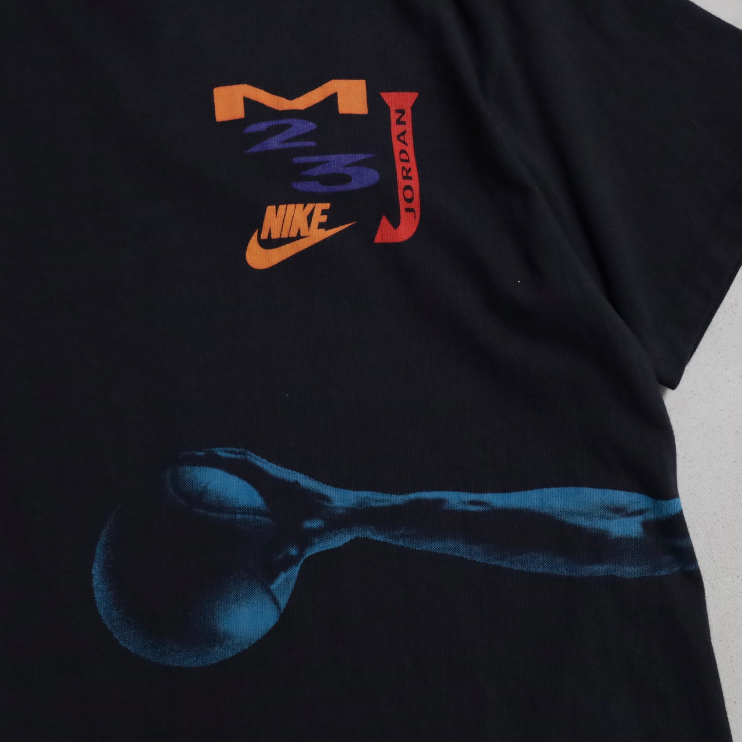 NIKE MICHAEL JORDAN T-SHIRT (MEDIUM/GOOD CONDITION)