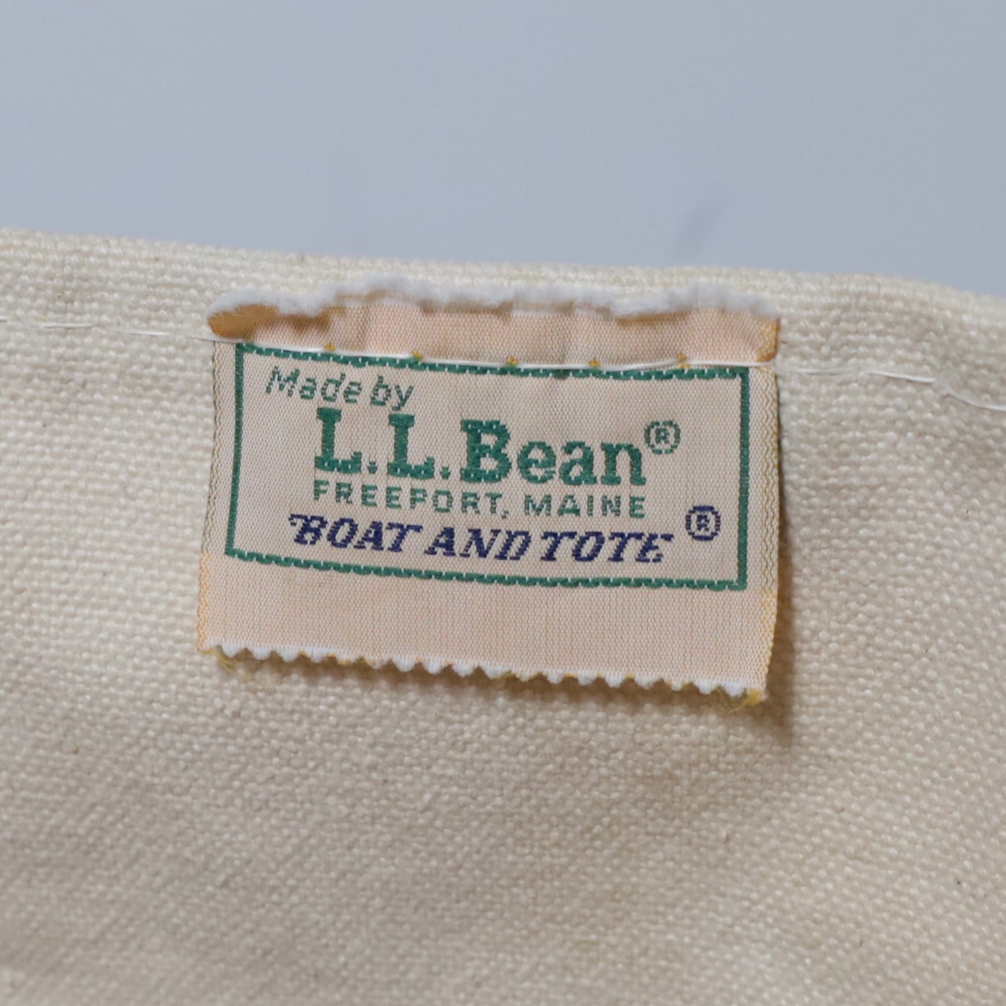 L.L.BEAN BOAT AND TOTE (LARGE/NAVY/GOOD CONDITION)