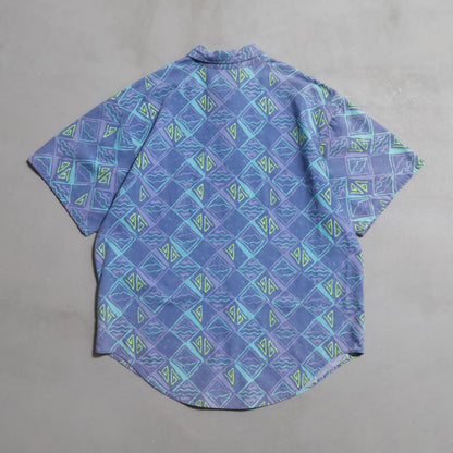 QUIKSILVER ALL-OVER PATTERN S/S B.D. SHIRT (XLARGE/GOOD CONDITION)