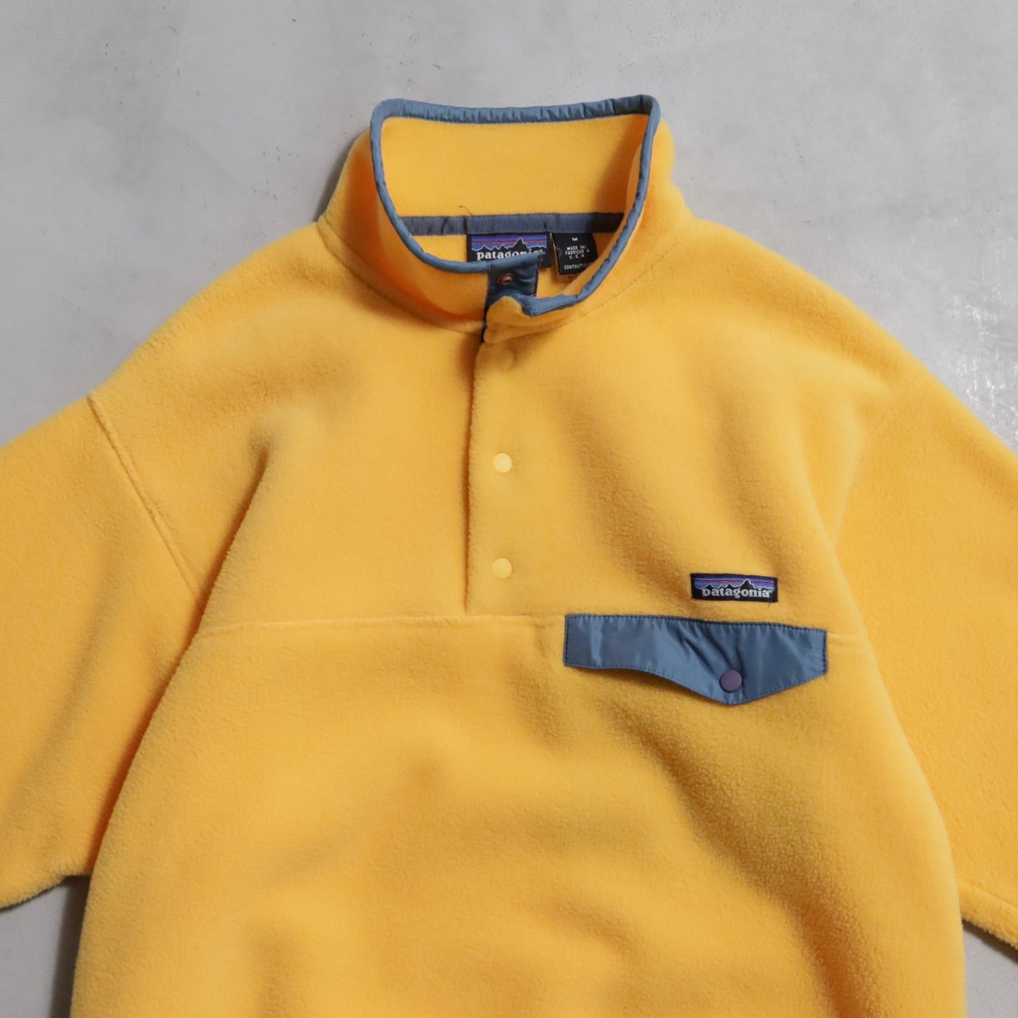 ALMOST DEAD STCOK PATAGONIA SNAP-T FLEECE JACKET (MEDIUM)
