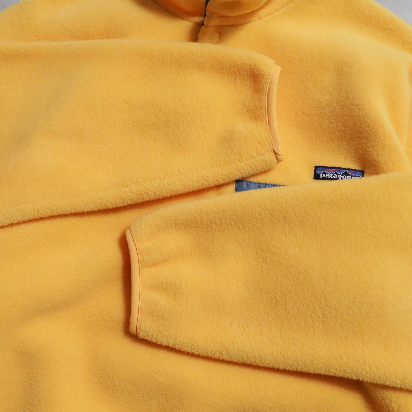 ALMOST DEAD STCOK PATAGONIA SNAP-T FLEECE JACKET (MEDIUM)