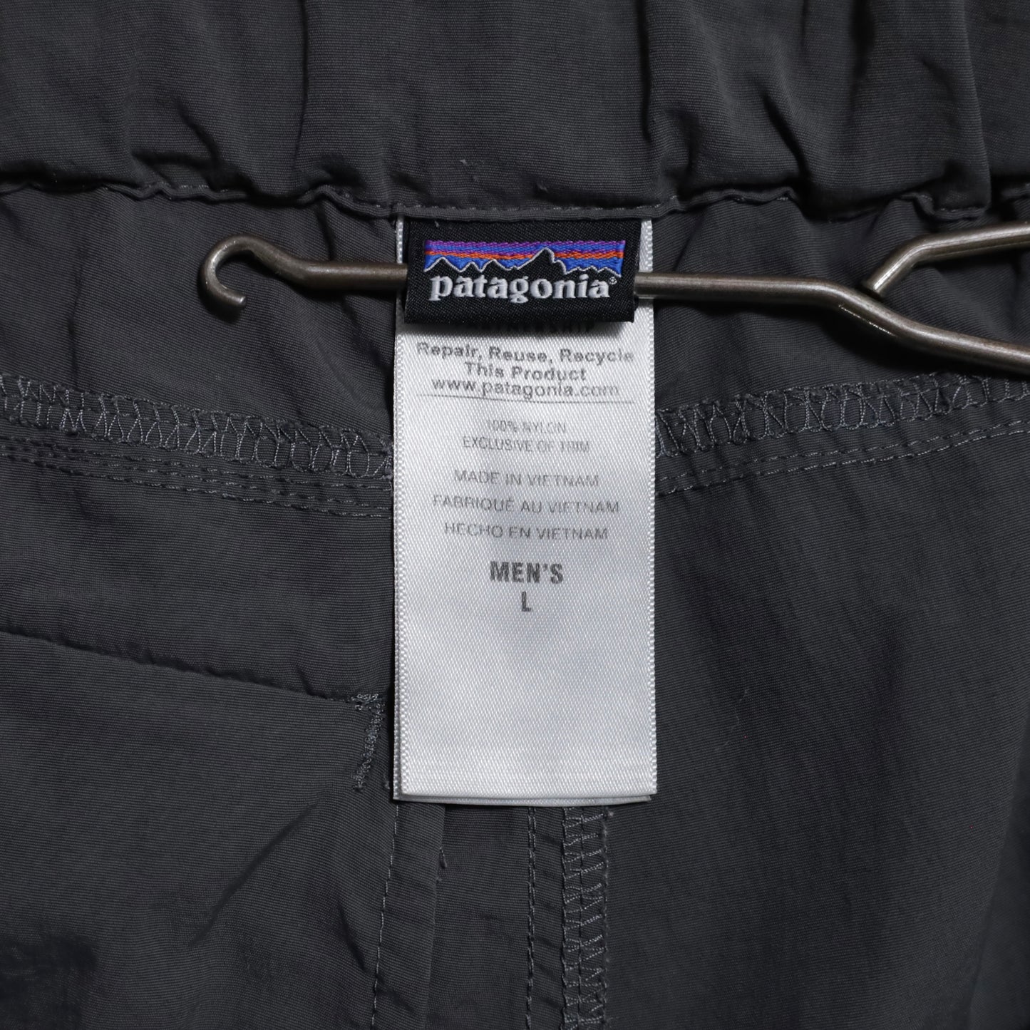 PATAGONIA GI III NYLON SHORTS (LARGE/GOOD CONDITION)