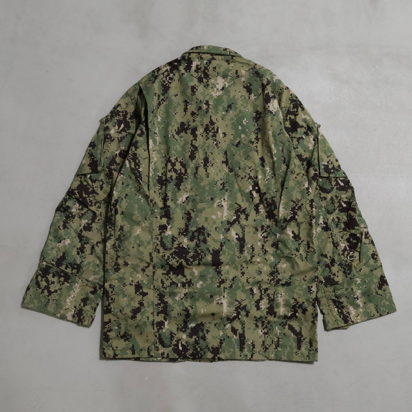 DEAD STOCK PATAGONIA MARS LEVEL 9 TEMPERATE BLOUSE (MEDIUM/REGULAR)