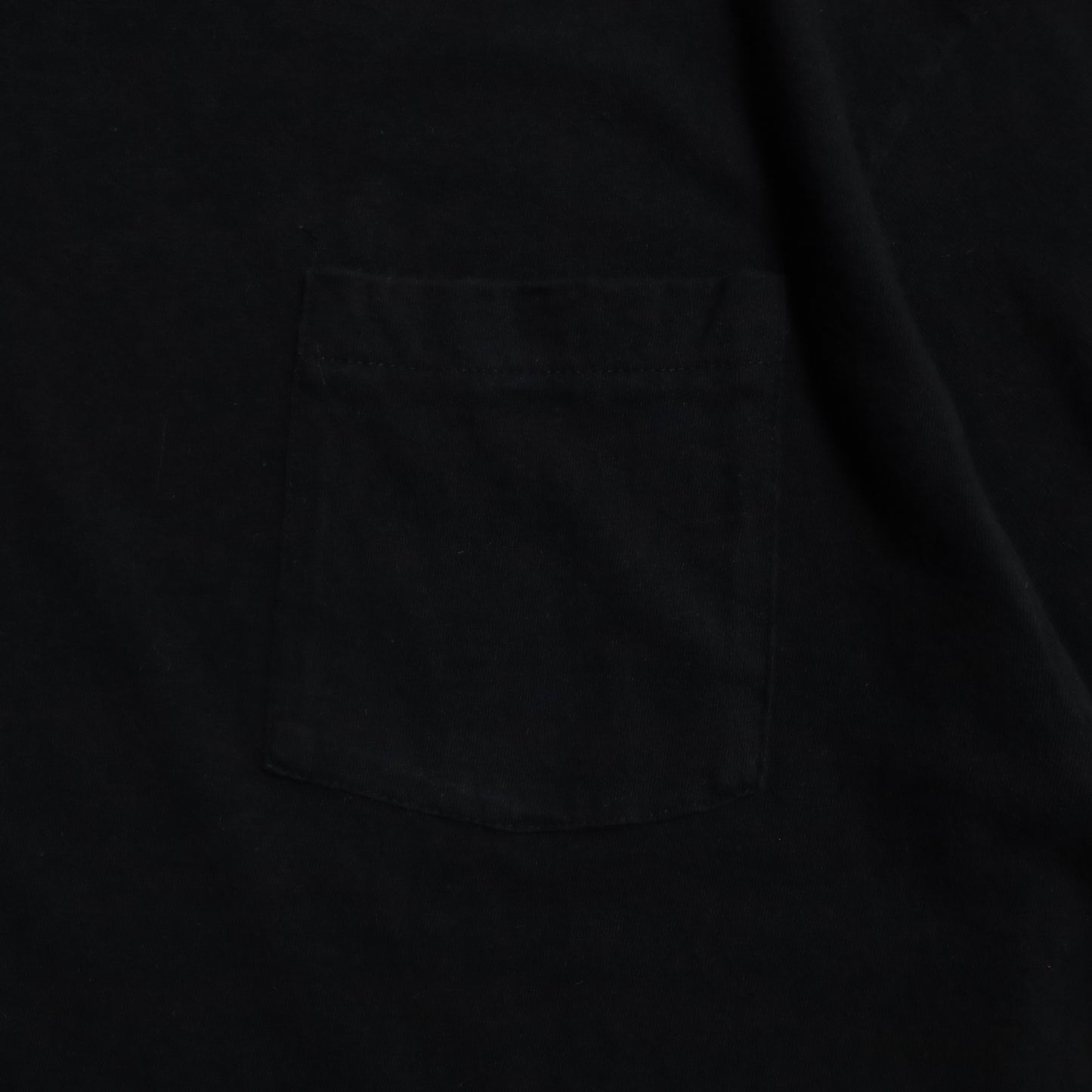 BVD BLACK PLAIN T-SHIRT (ONE POCKET/XLARGE/GOOD CONDITION)