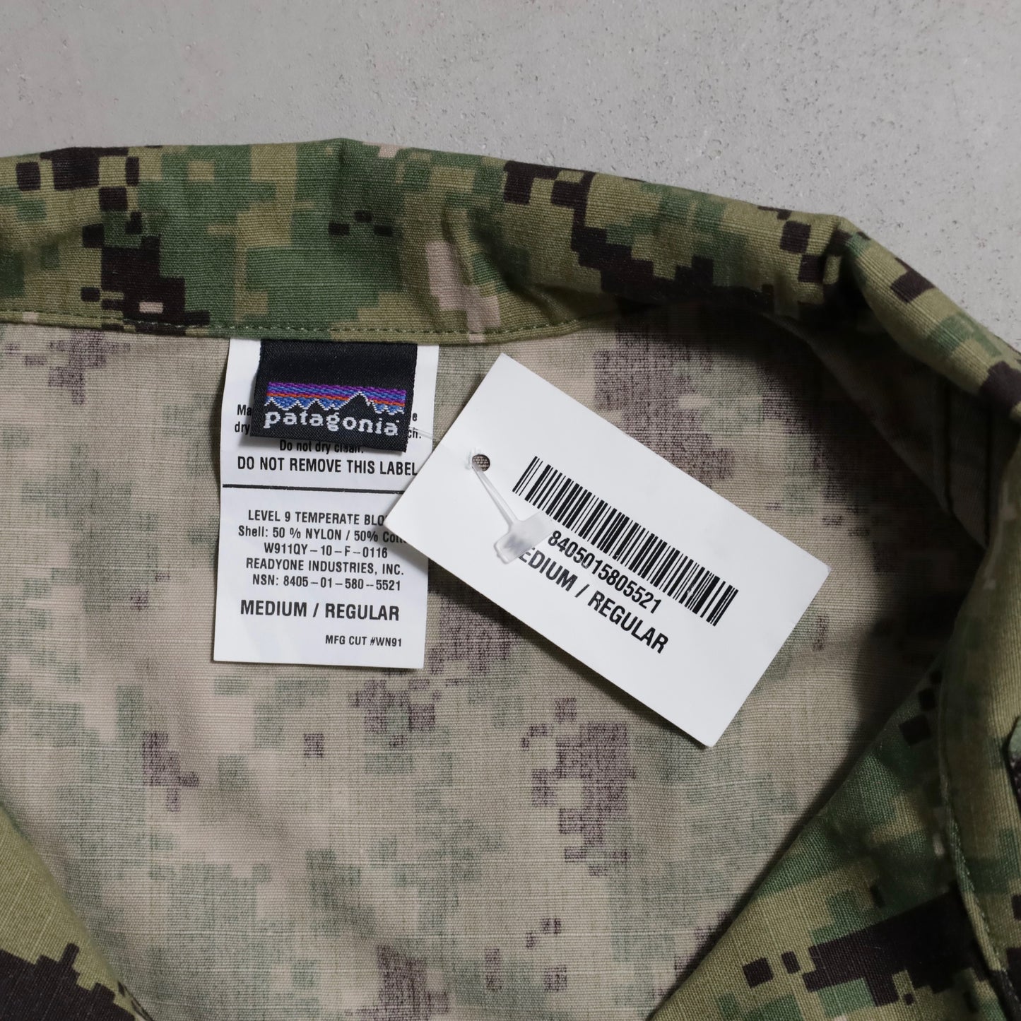 DEAD STOCK PATAGONIA MARS LEVEL 9 TEMPERATE BLOUSE (MEDIUM/REGULAR)