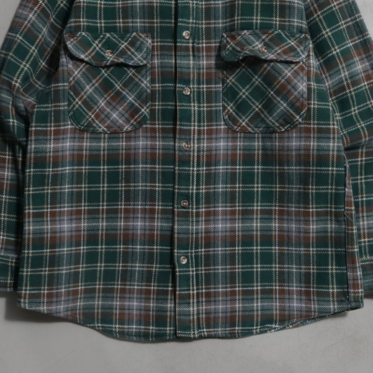 FIVEBROTHER PLAID HEAVY FLANNEL SHIRT (LARGE/GOOD CONDITION)