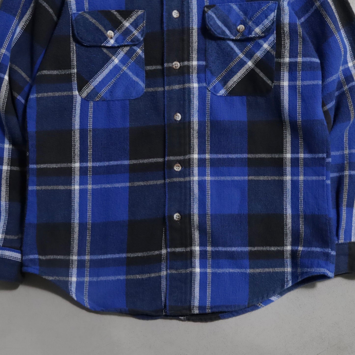 FIVEBROTHER PLAID HEAVY FLANNEL SHIRT (MEDIUM/GOOD CONDITION)