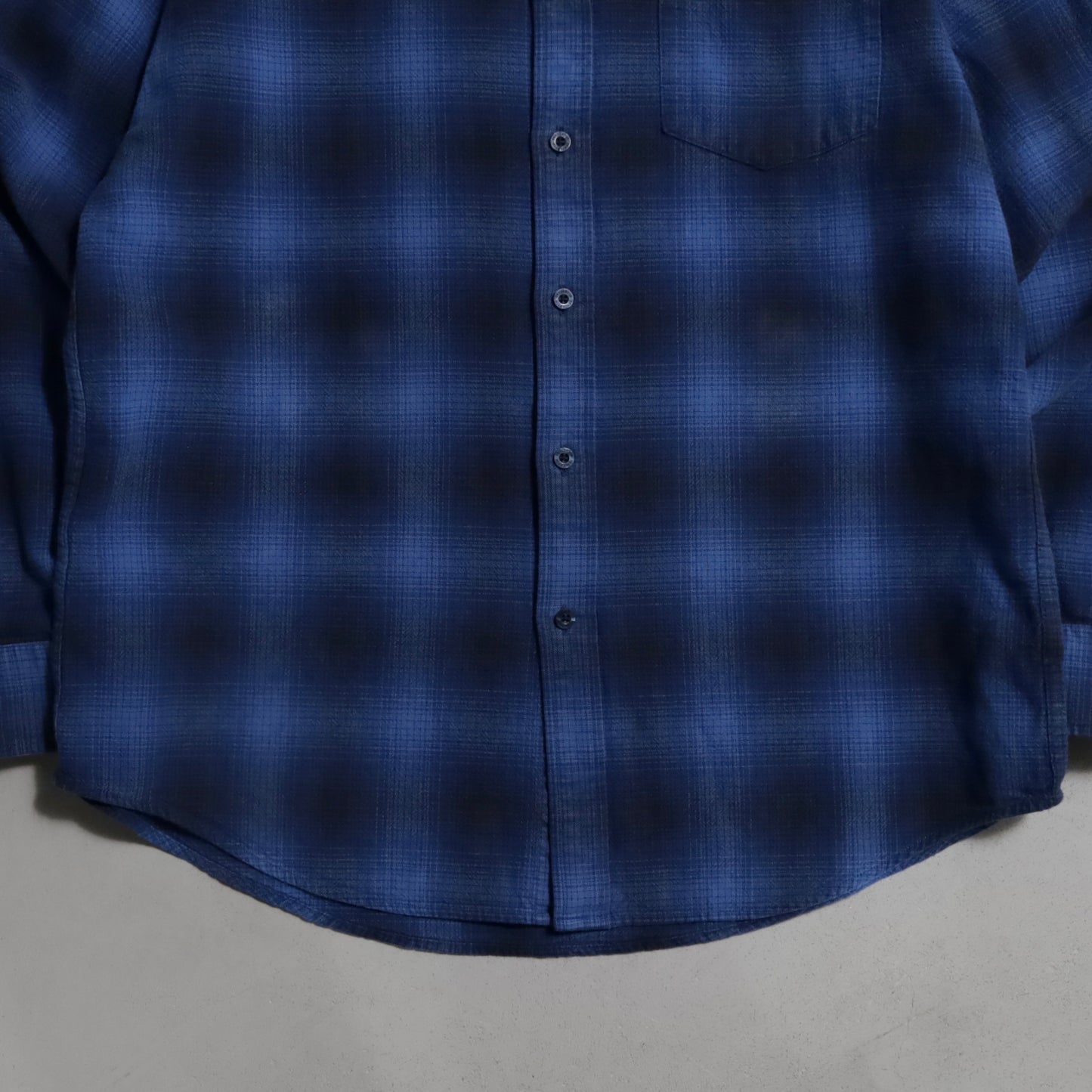 PENDLETON SHADOW PLAID FLANNEL B.D. SHIRT (LARGE/GOOD CONDITION)
