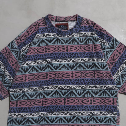 QUIKSILVER STRIPED PATTERN T-SHIRT (LARGE/GOOD CONDITION)