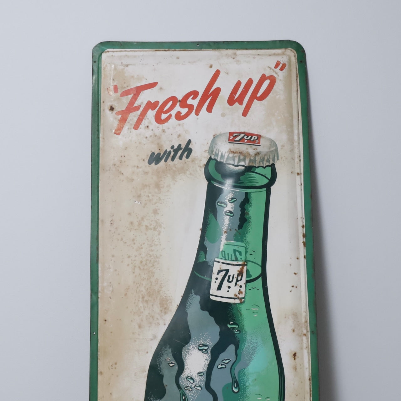 7UP BOTTLE LOGO ADVERTISING SIGN (GOOD CONDITION)