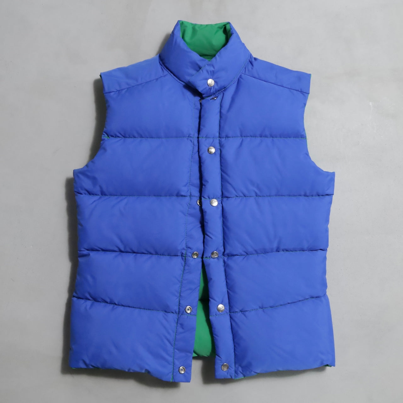 GERRY REVERSIBLE DOWN VEST (MEDIUM/GOOD CONDITION)