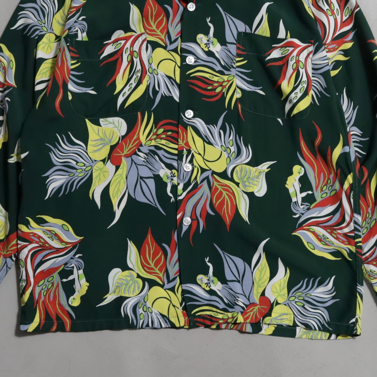 DUKE KAHANAMOKU "SACRED GARDEN" L/S HAWAIIAN SHIRT (MEDIUM/MINT CONDITION)