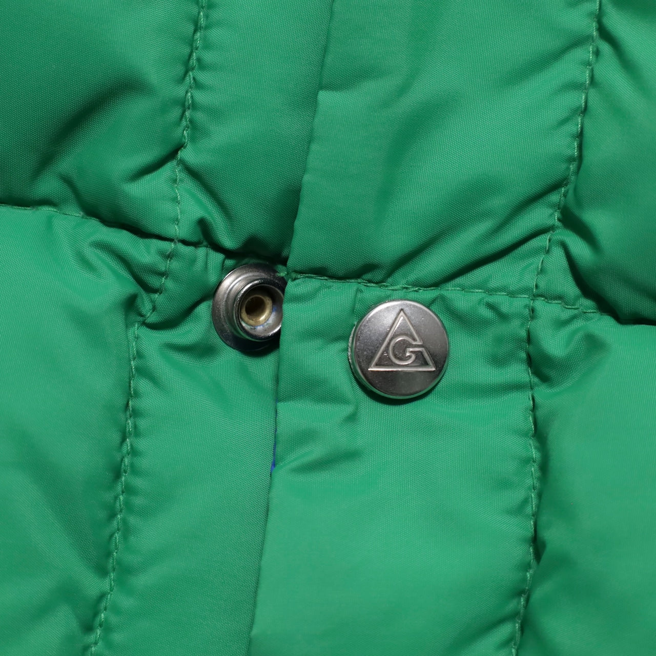 GERRY REVERSIBLE DOWN VEST (MEDIUM/GOOD CONDITION)